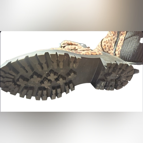 Exotic Leopard Print 🐆 Buckled, Zippered Combat Boots - Picture 7 of 10